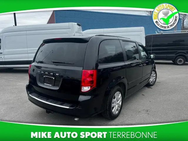 Dodge Grand Caravan Ensemble Valeur plus familiale 4 portes 2016 - Photo 5