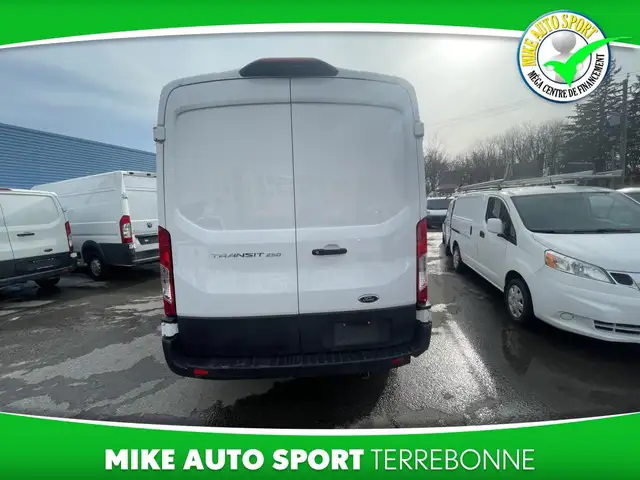 Ford Transit Van T-250 PA toit moyen 130 po PNBV de 9 070 lb 202 - Photo 3