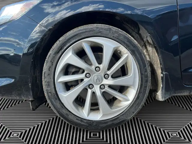 2017 Acura ILX PREMIUM | CLEAN CARFAX | LEATHER | SUNROOF | PUSH - Photo 9