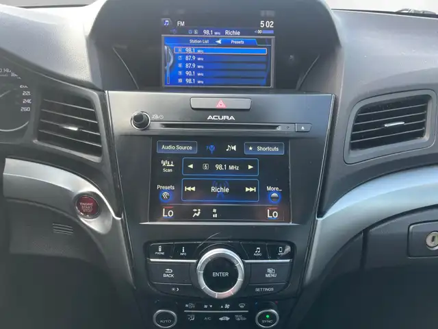 2017 Acura ILX PREMIUM | CLEAN CARFAX | LEATHER | SUNROOF | PUSH - Photo 17