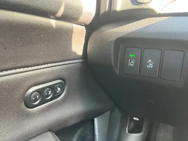 2017 Acura ILX PREMIUM | CLEAN CARFAX | LEATHER | SUNROOF | PUSH - Photo 22