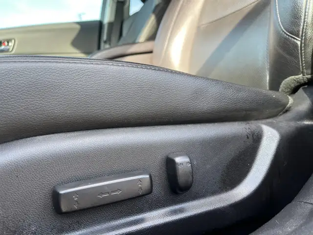 2017 Acura ILX PREMIUM | CLEAN CARFAX | LEATHER | SUNROOF | PUSH - Photo 24