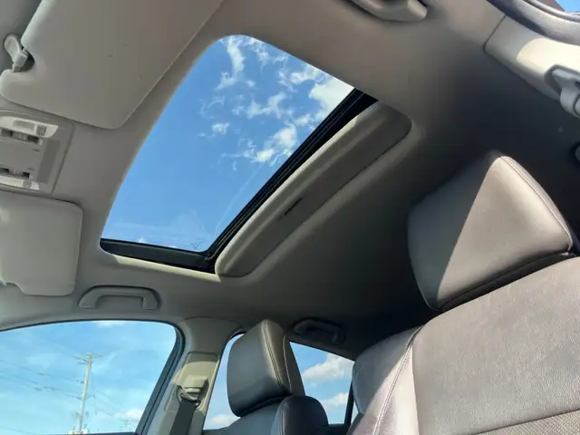 2017 Acura ILX PREMIUM | CLEAN CARFAX | LEATHER | SUNROOF | PUSH - Photo 25