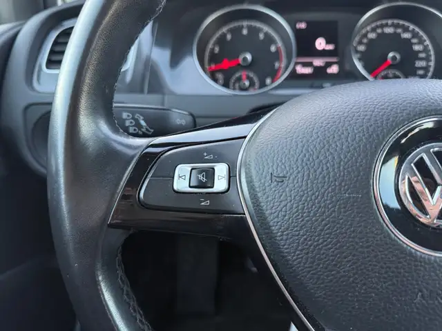 2018 Volkswagen Golf TRENDLINE | MANUAL | CLEAN CARFAX | CAR-PLA - Photo 16