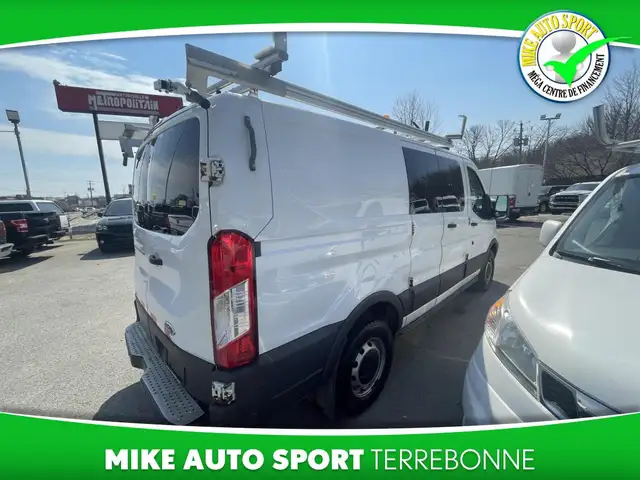 Ford Transit Cargo Van T-350 toit moyen 148 po PNBV de 9 500 lb - Photo 4