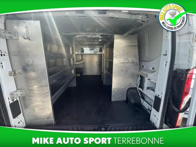 Ford Transit Cargo Van T-350 toit moyen 148 po PNBV de 9 500 lb - Photo 5