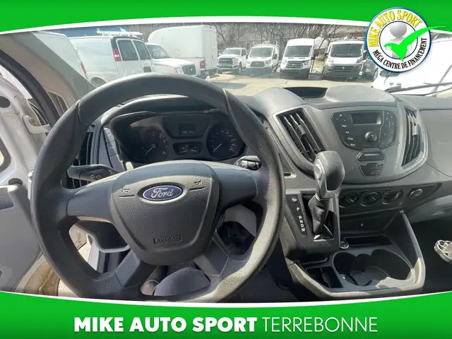 Ford Transit Cargo Van T-350 toit moyen 148 po PNBV de 9 500 lb - Photo 10