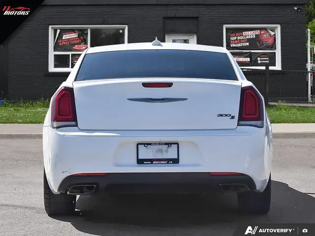 2018 Chrysler 300 300S RWD | SUNROOF | LEATHER | CERTIFIED - Photo 5