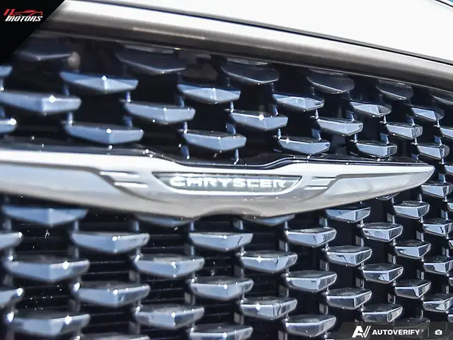 2018 Chrysler 300 300S RWD | SUNROOF | LEATHER | CERTIFIED - Photo 8