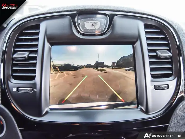 2018 Chrysler 300 300S RWD | SUNROOF | LEATHER | CERTIFIED - Photo 26