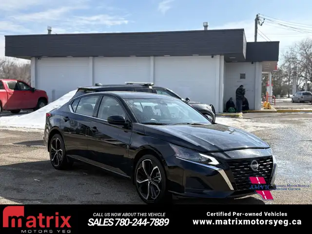 2025 Nissan Altima SR - Photo 3