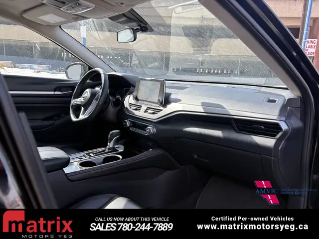 2025 Nissan Altima SR - Photo 5