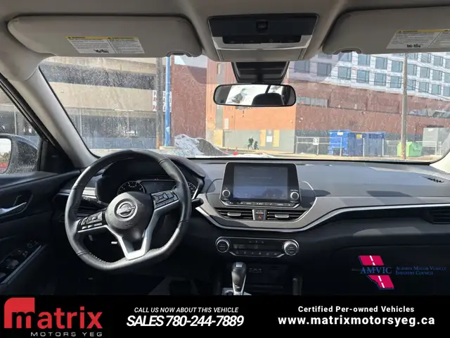 2025 Nissan Altima SR - Photo 7