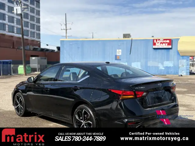 2025 Nissan Altima SR - Photo 13