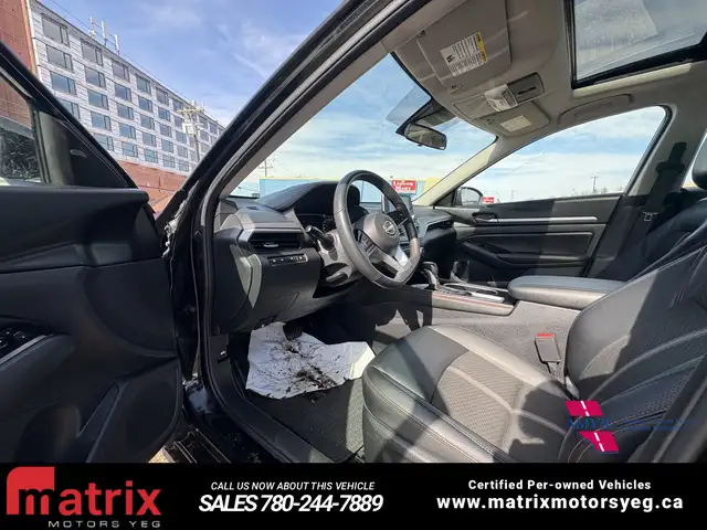 2025 Nissan Altima SR - Photo 15