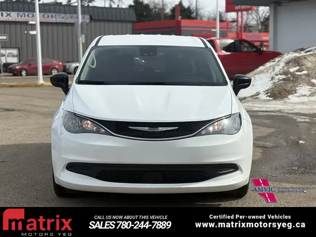 2024 Chrysler Grand Caravan SXT - Photo 2
