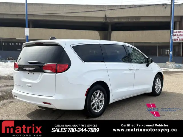 2024 Chrysler Grand Caravan SXT - Photo 8