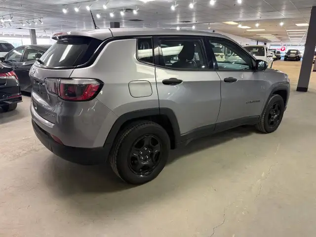 2018 Jeep Compass Sport , 5 service records - Photo 2