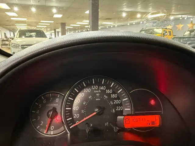 2015 Nissan Micra 4dr HB Auto S, Premium Gas Saving, 16 Dealer S - Photo 7