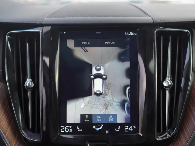 2019 Volvo XC60 T6 Inscription AWD, Sunroof, Alloy Wheels. - Photo 24