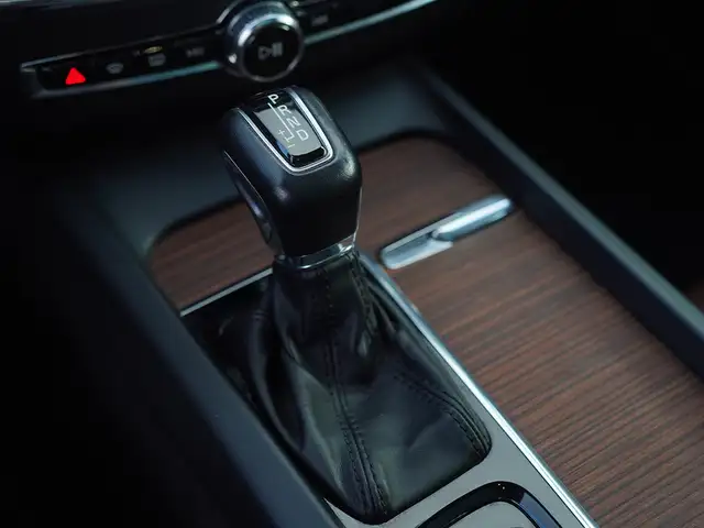 2019 Volvo XC60 T6 Inscription AWD, Sunroof, Alloy Wheels. - Photo 28