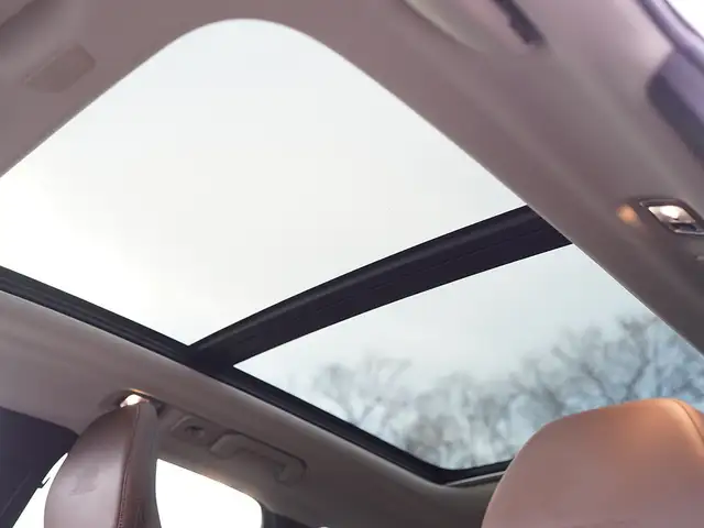 2019 Volvo XC60 T6 Inscription AWD, Sunroof, Alloy Wheels. - Photo 31