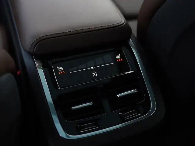 2019 Volvo XC60 T6 Inscription AWD, Sunroof, Alloy Wheels. - Photo 35