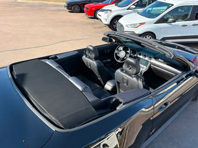 2019 Ford Mustang EcoBoost Premium Power Convertible Top! Rem... - Photo 11
