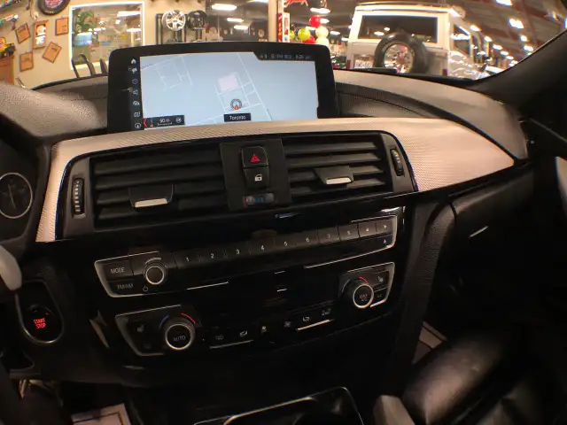 2018 BMW 3 Series 330e PLUG-IN HYBRID M-SPORT LEATHER SUNROOF NA - Photo 19