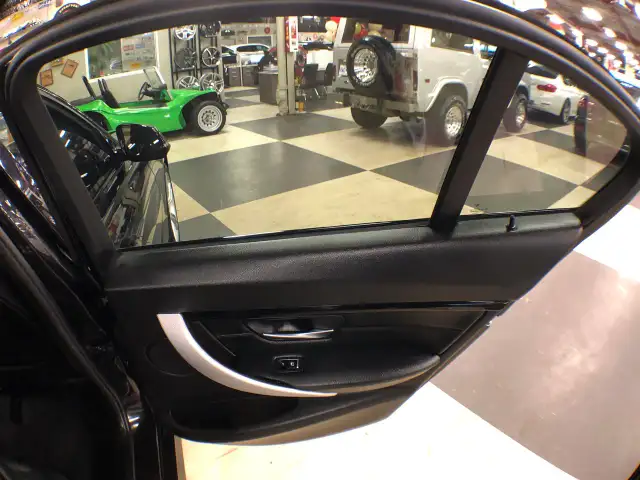 2018 BMW 3 Series 330e PLUG-IN HYBRID M-SPORT LEATHER SUNROOF NA - Photo 25