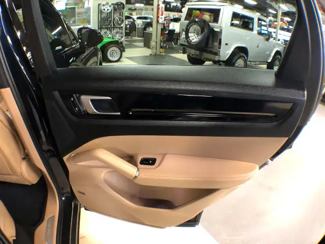 2019 Porsche Cayenne AWD LEATHER PAN/ROOF NAVI B/SPOT L/ASSIST C - Photo 29