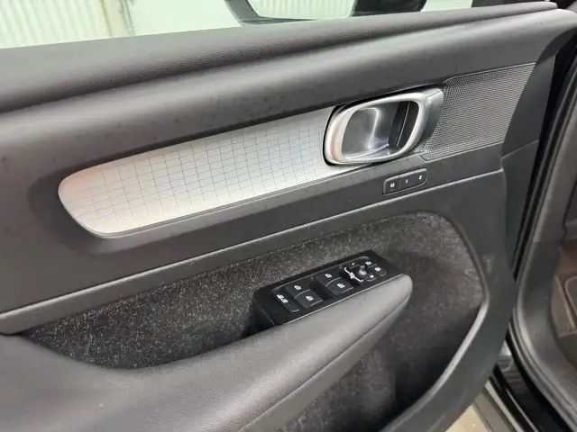 Volvo XC40 Momentum T5 Awd Mags 2021 a vendre - Photo 22
