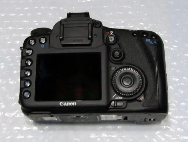 CANON EOS 7D with CANON LENS - Photo 3