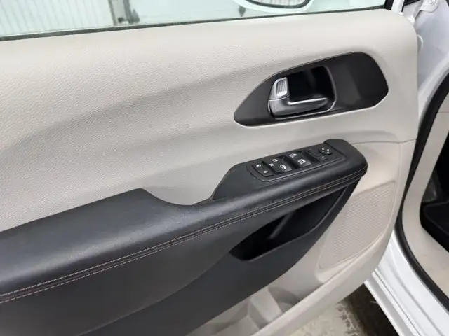 Chrysler Pacifica Touring 2020 à vendre - Photo 14