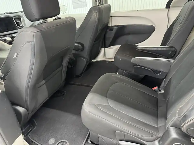 Chrysler Pacifica Touring 2020 à vendre - Photo 19
