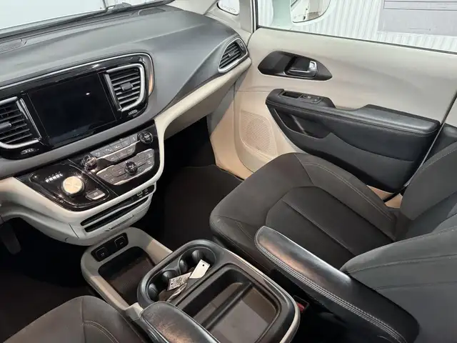Chrysler Pacifica Touring 2020 à vendre - Photo 20