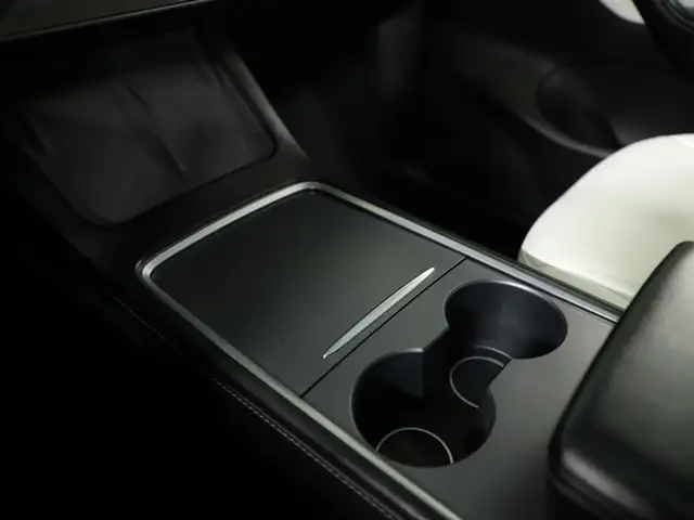 2022 Tesla Model Y Long Range No Accident White interior Dual Mo - Photo 23