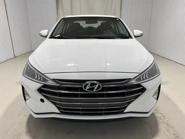 Hyundai Elantra Preferred avec ensemble Soleil et sécurité IVT 2 - Photo 3