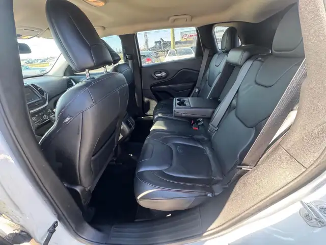 2015 Jeep Cherokee Trailhawk, NO ACCIDENTS, WELL MAINTAINED, CER - Photo 10