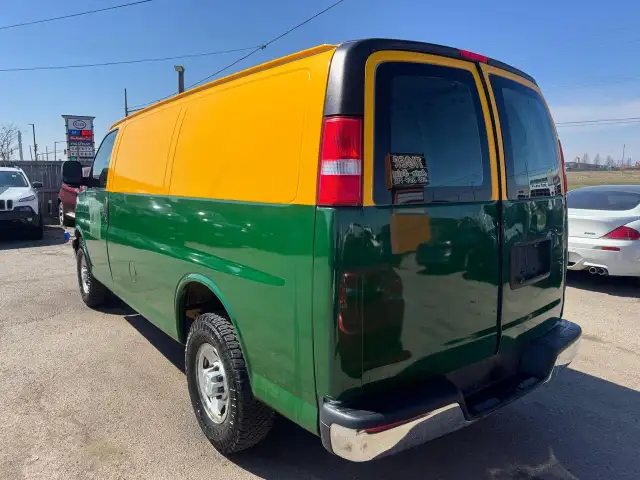 2019 Chevrolet Express Cargo Van V6, NEWER TIRES, RUNS GREAT, CE - Photo 3