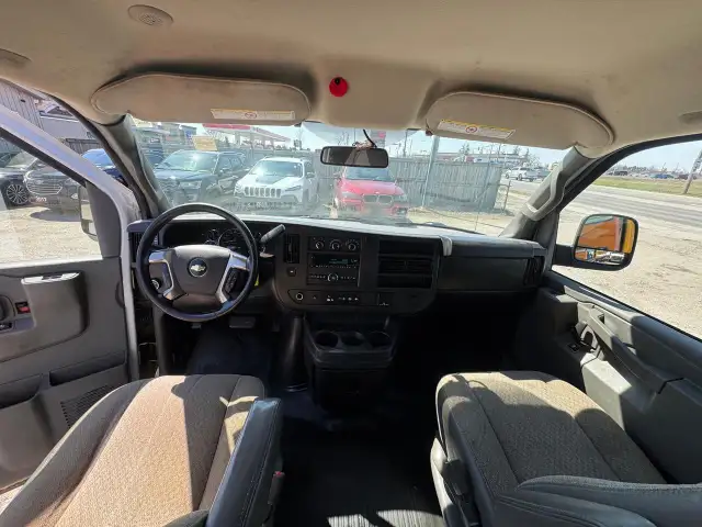 2019 Chevrolet Express Cargo Van V6, NEWER TIRES, RUNS GREAT, CE - Photo 12