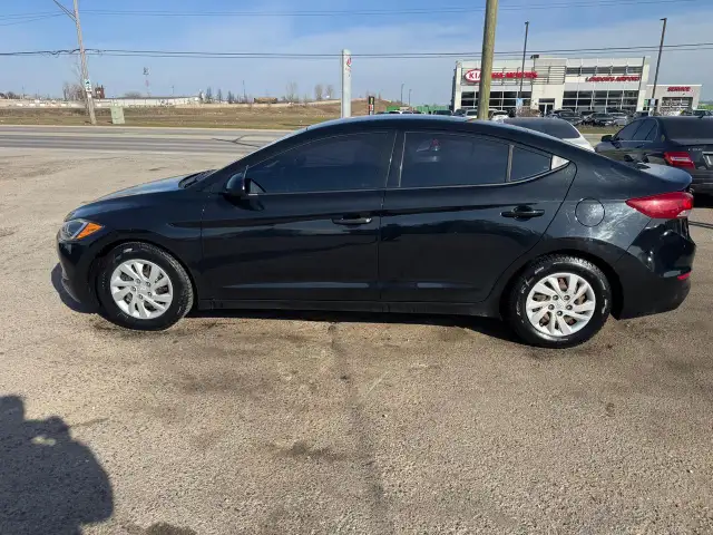 2017 Hyundai Elantra LE, WELL MAINTAINED, WARRANTY, CERTIFIED - Photo 2