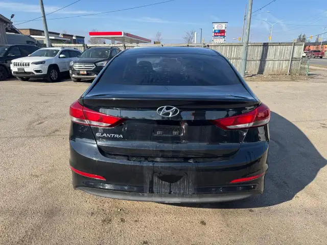 2017 Hyundai Elantra LE, WELL MAINTAINED, WARRANTY, CERTIFIED - Photo 4