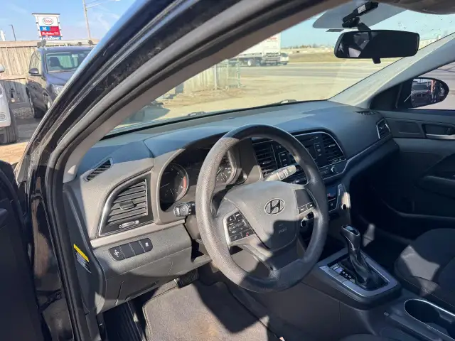 2017 Hyundai Elantra LE, WELL MAINTAINED, WARRANTY, CERTIFIED - Photo 11