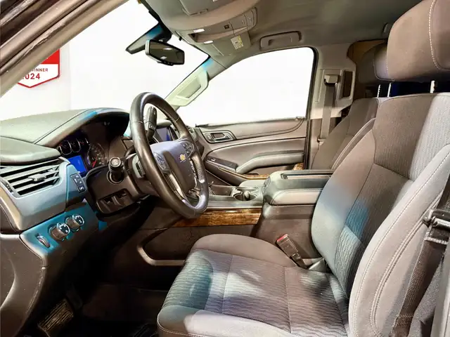 2018 Chevrolet Suburban 8 PASSENGER! 4X4! ONE OWNER! 2ND SET OF - Photo 14
