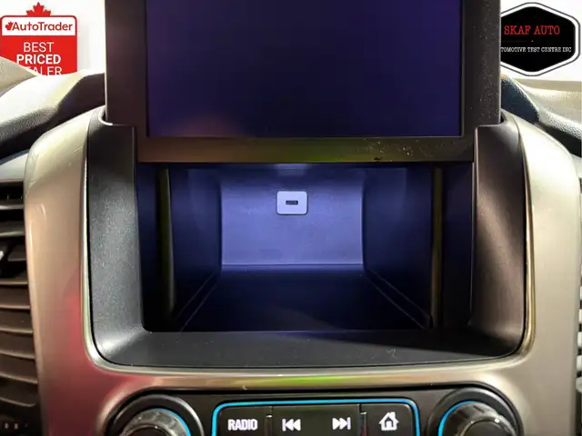 2018 Chevrolet Suburban 8 PASSENGER! 4X4! ONE OWNER! 2ND SET OF - Photo 21