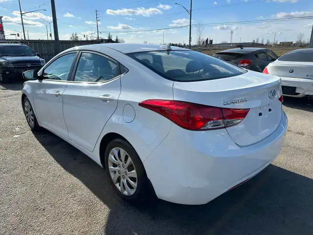 2013 Hyundai Elantra GL, AUTO, 4 CYL, GREAT ON FUEL, WARRANTY, C - Photo 3