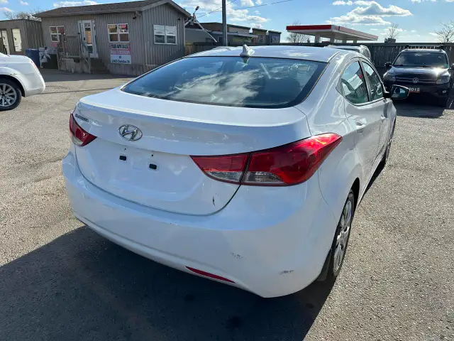 2013 Hyundai Elantra GL, AUTO, 4 CYL, GREAT ON FUEL, WARRANTY, C - Photo 5