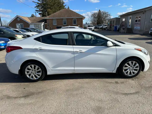 2013 Hyundai Elantra GL, AUTO, 4 CYL, GREAT ON FUEL, WARRANTY, C - Photo 6