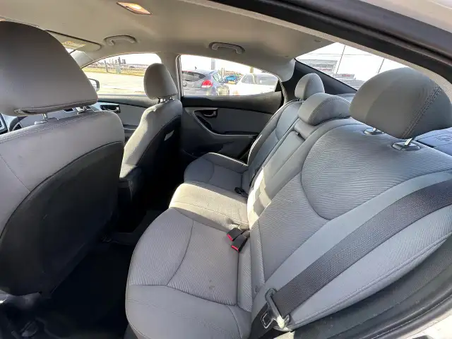 2013 Hyundai Elantra GL, AUTO, 4 CYL, GREAT ON FUEL, WARRANTY, C - Photo 11